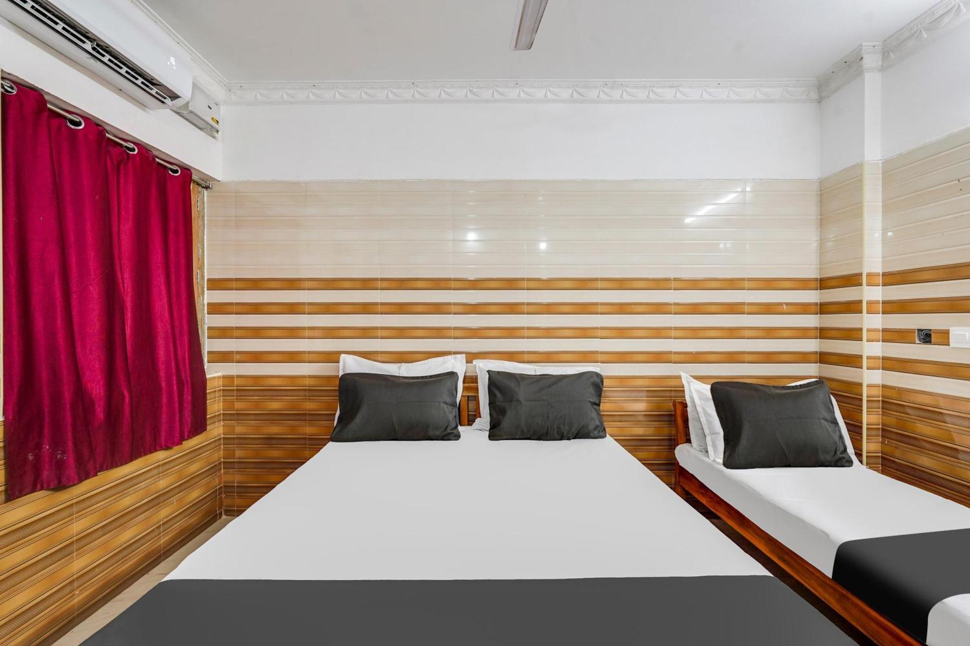 Super Hotel O Sharmila Guest House Пондичерри Экстерьер фото